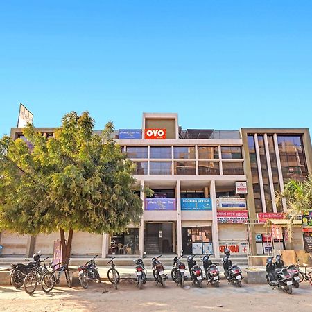 Fabhotel Relax Gandhinagar Kültér fotó